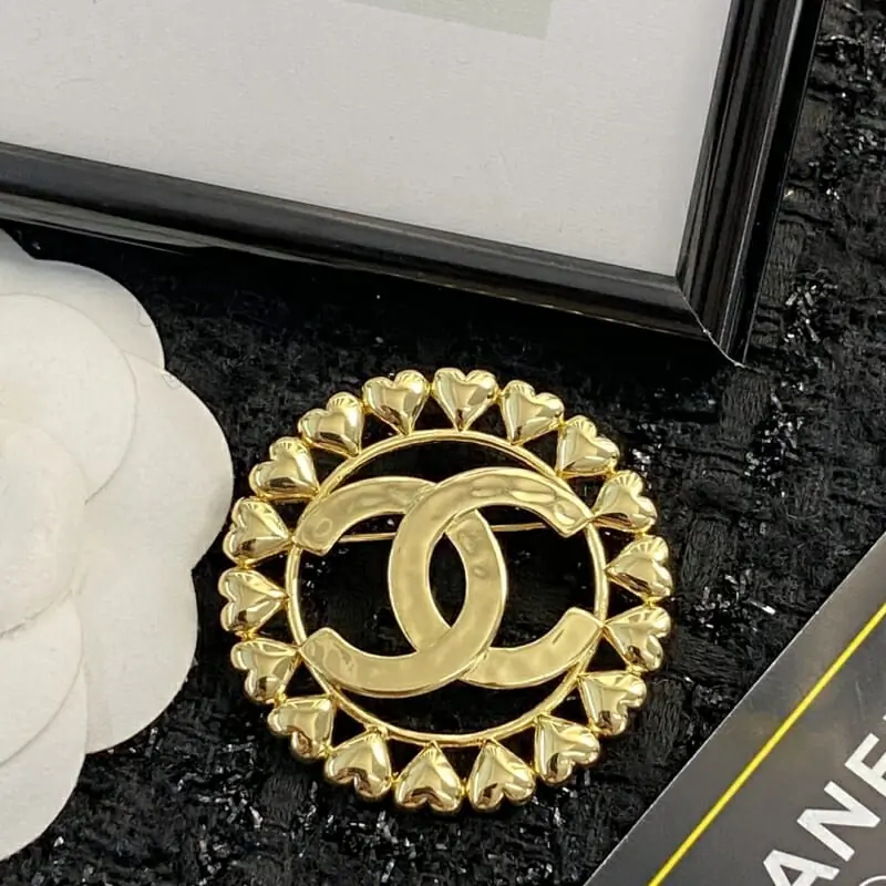 chanel brooches pour femme s_12341b5